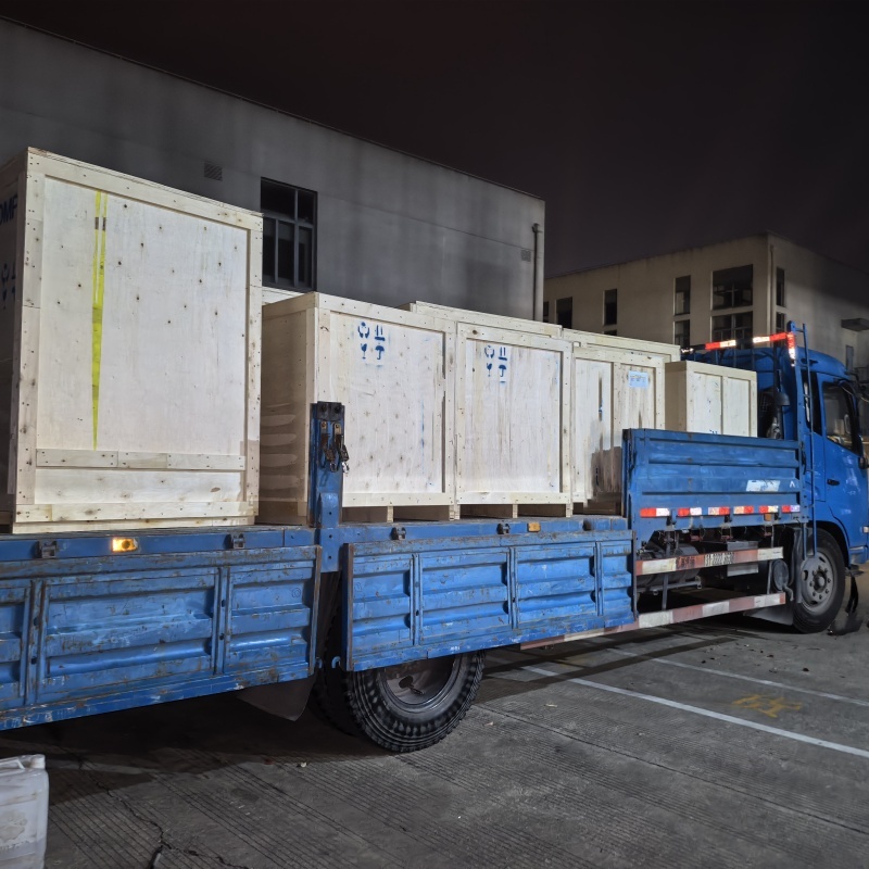 Nos complace anunciar que los compresores de tornillo de la serie AIRERA AMCR están listos para su envío. Nuestro equipo ha estado trabajando sin descanso, empacando y preparando las máquinas durante toda la noche para garantizar una entrega rápida a nuestros clientes internacionales. Este envío refleja nuestro compromiso con la calidad y el servicio excepcional. ¡Estén atentos para más actualizaciones!